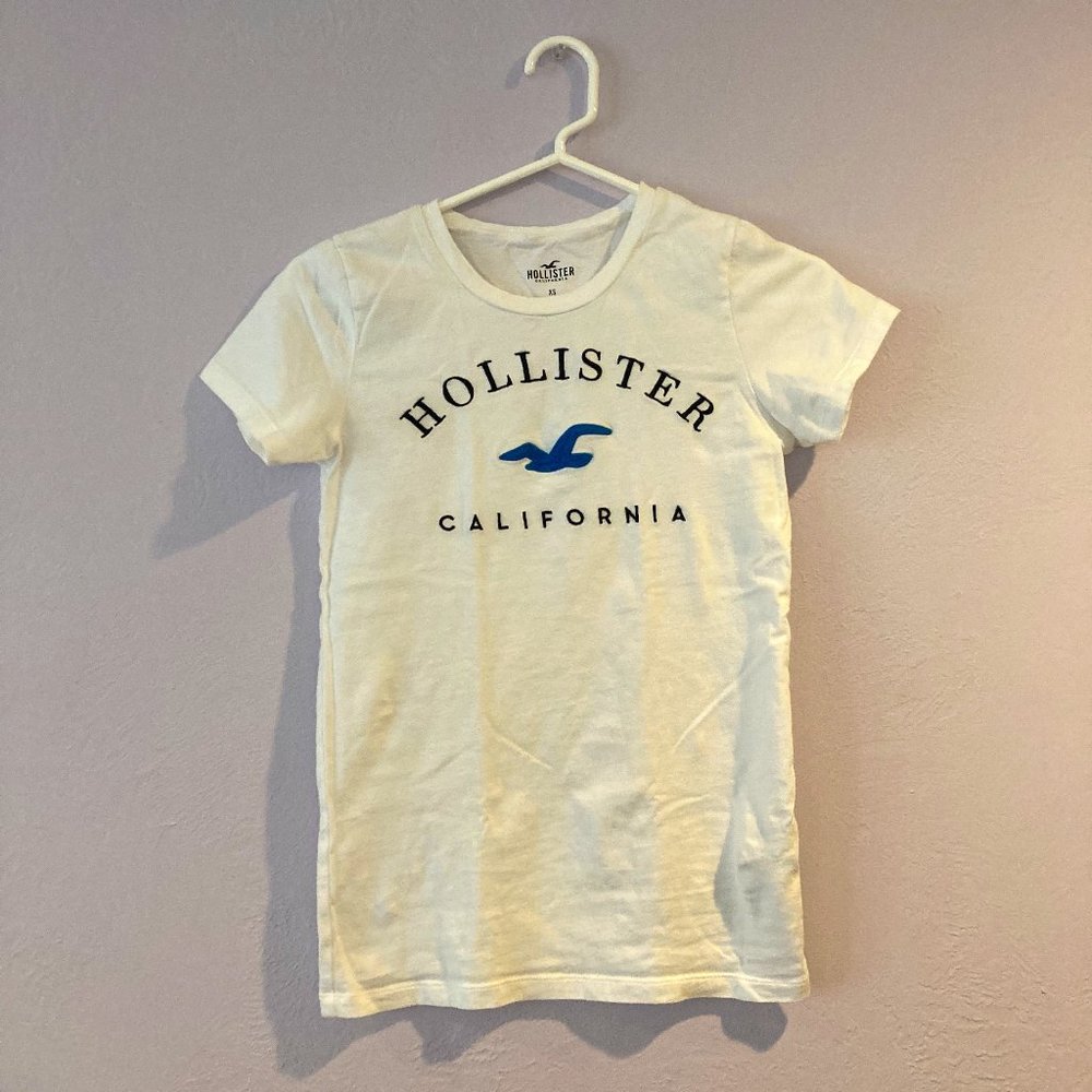 White Hollister T-shirt